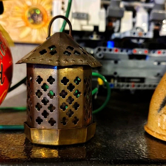 Source Unknown Other - Antique/ Old Vintage Hammered Bronze Tealight Lantern Candle Holder